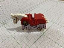 LEGO お城シリーズ　装甲馬　レゴ　ミニフィグ　馬　鞍　ライオン　ライオンナイト_画像1