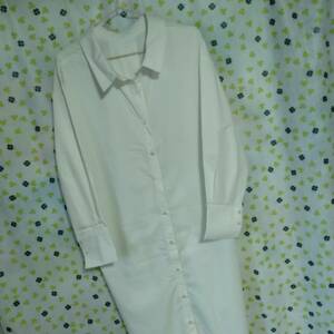 O11★earth　ロングシャツ　ブラウス　長袖　フリーサイズ　白色★