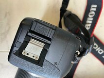 YI040157 デジタル一眼カメラ EOS Kiss X4 /EF-S 55-250mm 1:4-5.6 /18-55mm 1:3.5-5.6 IS レンズ付 バッテリーなし ジャンク 直取り歓迎_画像4