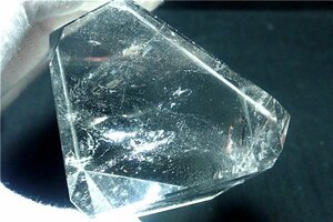 AAA級☆高透明度天然水晶原石179B3-62B16b