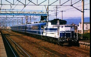 219　【３５㍉ネガ】DD511037（ユーロ機）＋12系客車　　カラーネガ１コマ