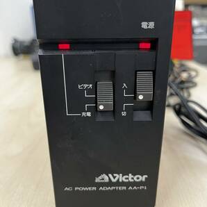 【s2651】Victor ビクター GR-C1 VideoMovie ビデオカメラ ・Victor ACパワーアンプ AA-P1 電池パック3個付き※通電はするがジャンク品の画像4