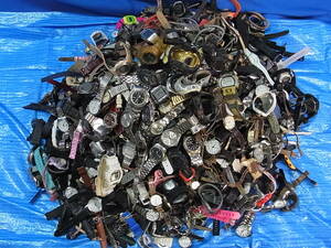 12*100 jpy ~* wristwatch men's lady's quartz etc. # large amount # together # weight approximately 30kg# Junk 