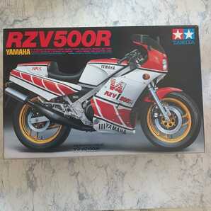 即決 小鹿タミヤ 1/12 ヤマハ RZV500R TAMIYA YAMAHA プラモデルの画像1