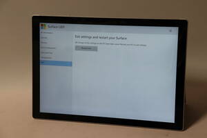 M589. Microsoft / Surface Pro / Core i5-1035G4 / 8GBメモリ / 128GB SSD / 通電確認・ジャンク