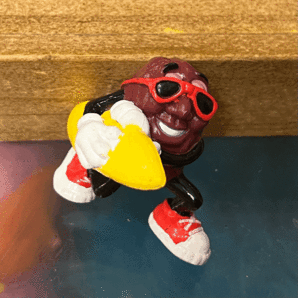 California Raisins カリフォルニアレーズン Hardee's 2 サーフィン PVCフィギュア レーズン アドバタイジング 企業物 サーフボードの画像1