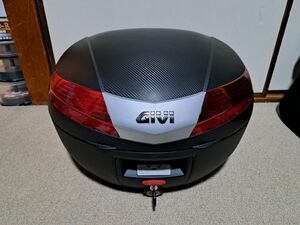 GIVI モノキーケース リヤボックス 40L V40N レッドレンズ