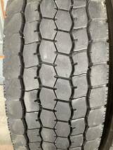 引取り可能！295/80R22.5 BRIDGESTONE M888 23年製 13mm 中古トラックタイヤ２本_画像3