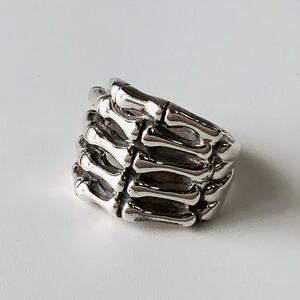 スカル　ハンド　骨　手　リング　925 指輪　ring アクセサリー　銀製　16号