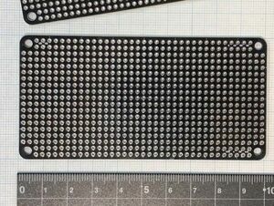 100x50mmユニバーサル基板2枚組★ガラエポ・両面・スルーホール・2.54mmピッチ★電子工作用★黒色(U1050DK2)