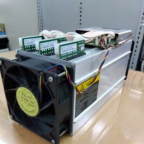 BITMAIN Antminer s9 (200V正規品電源、ビットコインマイナー、パーツ取り)の画像1