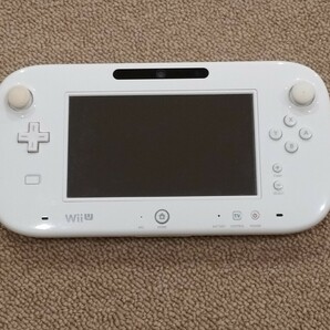 WiiU プレミアムセット shiro 任天堂 本体 ゲームパッド コントローラ ヌンチャク 付属品揃い 動作品 美品の画像2