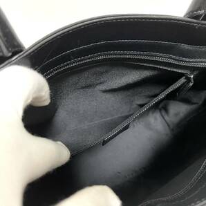 【0751】美品 GUCCI グッチ トートバッグ ハンドバッグ GG柄 キャンバス レザー A4収納可能 ファスナー開閉 ブラック 黒 メンズ レディースの画像9