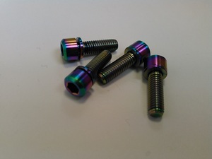 64チタンボルト　Ｍ5×16mm　虹色　ワッシャー付き　4本セット②