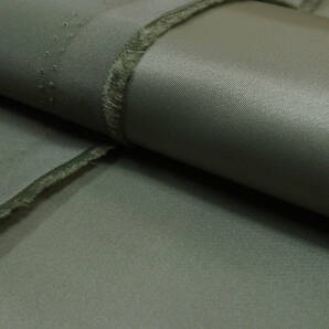 ナイロン系素材/撥水加工生地 カーキ 中厚微光沢滑り長4ｍ巾約120cm ナイロンジャケット アウトドアウェア レインウェア エコバッグ の画像4