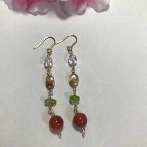 天然石クリスタル☆カーネリアン☆ルチルクォーツ☆ペリドットにピアス☆ ハンドメイド