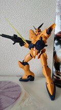 【ガンプラ・ジャンク(仮組み)品】　RE/100 機動戦士Vガンダムのキット5点　 プレミアムバンダイ_画像2