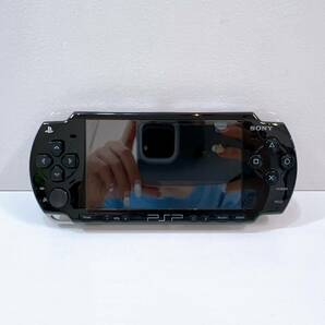 371☆中古☆ SONY PlayStation Portable 本体 PSP-2000 ピアノブラック バッテリーなし 充電器付き 初期化済み 動作確認済み 現状品の画像2