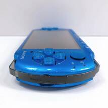 313【中古】SONY PlayStation Portable 本体 PSP-3000 ブルー ソニープレイステーションポータブル 充電器付き 動作確認 初期化済み 現状品_画像4