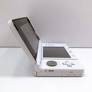 124【中古】Nintendo 3DS 本体 CTR-001 ニンテンドー 3DS ホワイト タッチペン付き 任天堂 ゲーム 動作確認 初期化済み 現状品の画像3