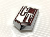 送料全国一律520円☆ハコスカ 2ドア用 フロント フェンダー GT エンブレム 赤 GT-R / パーツアシスト製 サイド レッド 後期 KGC10 KPGC10_画像3