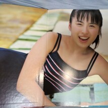 【14歳！初水着！初ビキニ！】藤原ひとみ 写真集「瞳の奇跡」第一刷　2003年発売 p1762_画像3