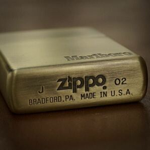 【 特別出品 】1円スタート 未使用 2002年 Marlboro Zippo マールボロジッポー AntiqueBrass 真鍮古美 キーホルダー付 の画像7