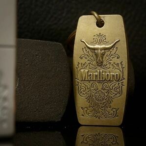 【 特別出品 】1円スタート 未使用 2008年 Marlboro Zippo マールボロ ジッポー ChromePlating キーホルダー付の画像2