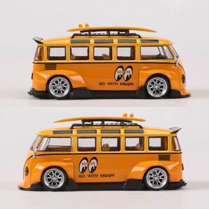 1/64 フォルクスワーゲン 車高短 カスタムバスVW VOLKSWAGEN T1 Mooneyes double yellow ミニカー の画像2