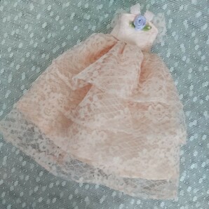 リカちゃんの服★ハンドメイド★ピンクレース４段の豪華なドレス（バラ）の画像2