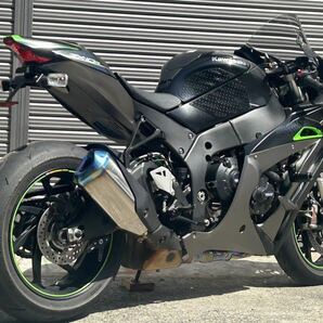 美車、走行少！Kawasaki ZX-10R SE 大人カスタム フル電子制御、マルケジーニ、上下シフター、新車価格３００万円以上！の画像3