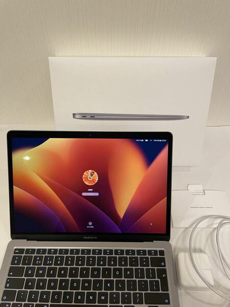 M1 MacBook Air メモリー8gb ストレージ256gb　UKキーボード