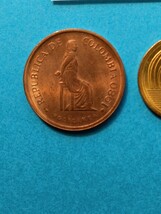 外国コイン　コロンビア　(Rー６８０)　５ペソ硬貨　１９８０年　ポリカルパ・サラバリエータ　女性独立運動家　英雄_画像3