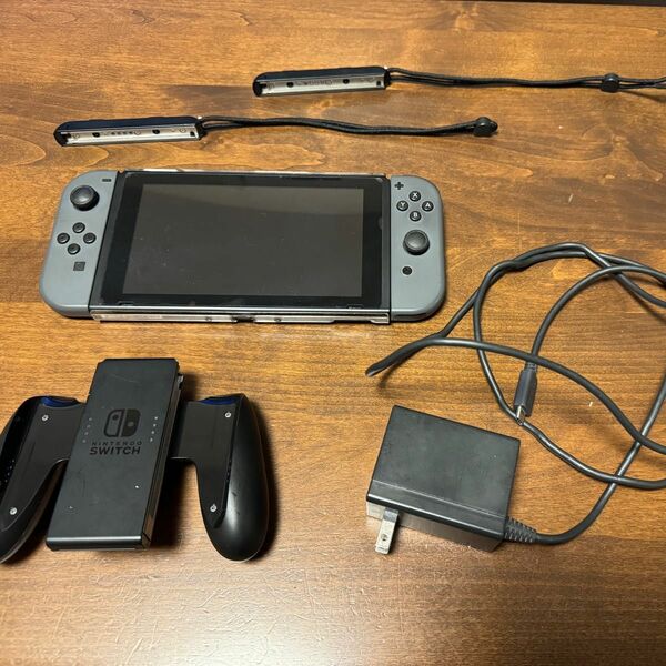 Nintendo Switch 本体　セット　中古　左のジョイコンが効きが悪い