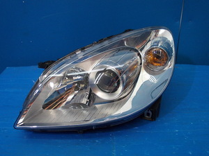 CBA-245233/ベンツBクラス B200　左ヘッドランプ/ヘッドライト/プロジェクター/ステー付　Automotive Lighting 301 247 601/1 305 630 718