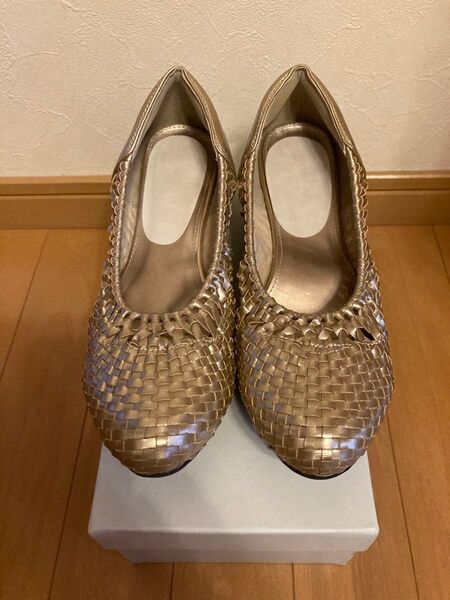 メッシュパンプス ゴールド HS橋本商店