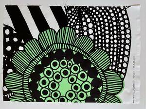 marimekko　ハーフカットクロス／はぎれ　シールトラプータルハ　ホワイト×グリーン　68×50cm　マリメッコ