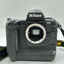 動作未確認 ニコン Nikon D1X デジタル一眼レフカメラ ボディ 予備バッテリー、使用説明書あり ジャンク_画像2