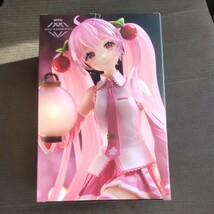 桜ミク AMP＋ フィギュア～桜提灯ver. ARTIST MASTER PIECE 初音ミク 定形外送料510円_画像2