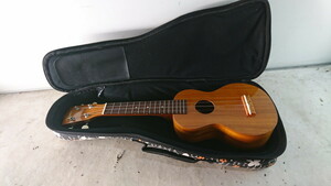 a4-130 ■Famous UKULELE FS-5G ソプラノウクレレ パイナップル型