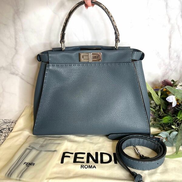 FENDI フェンディ【極美品】ピーカブー パイソン セレリア ショルダーバッグ レザー 2WAYバッグ