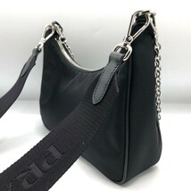 プラダ PRADA Re-Edition 2005 Re-Nylon バッグ 1BH204 ブラック/シルバー金具 ナイロン ショルダーバッグ レディース 中古_画像2