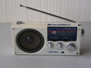 昭和遺産　難有り品　東芝　2バンド（AM・FM）トランジスターラジオ　RP－S7