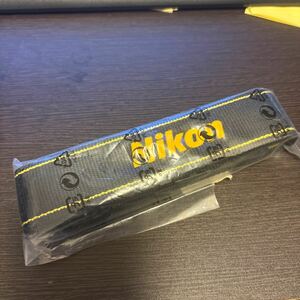 【新品未使用・送料無料、未開封】ニコン Nikon 黄色　黒 ストラップ