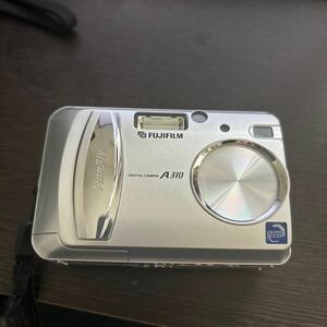 FUJIFILM フジフイルム FinePix A310 シルバー デジタルカメラ コンデジ