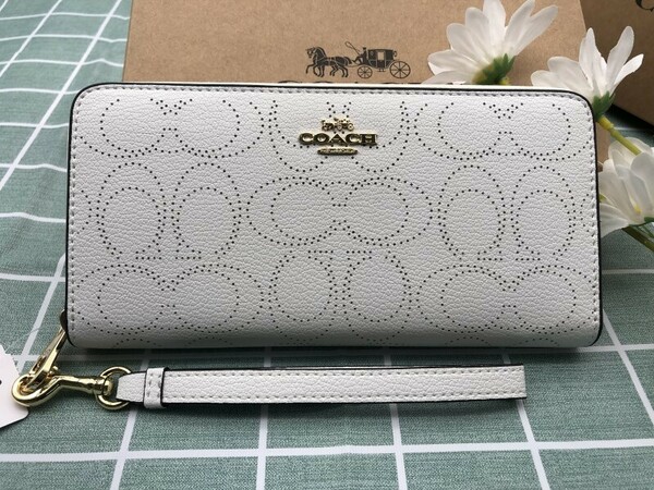 コーチ COACH 財布 長財布 プレゼント ロゴ シグネチャー ホワイト 贈り物 レディース ギフト ストラップ付き ブランド 新品 未使用 C043