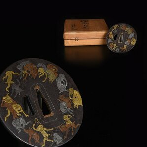 【加】1455e 時代 刀装具 鉄地 金銀銅象嵌 猿之図 鍔 重量 約164g / 鉄鍔の画像1