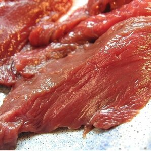 極上「馬刺し赤肉 3片で150g」歩留り100％/3人前用、じゅわ～っ広がる旨味!!ヘルシーです。の画像2