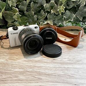 ジャンク品 [大人気] Canon EOS M2 (ホワイト)レンズキットEF-M 22mm STM ＋18-55mm IS STMの画像1
