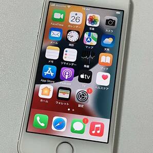 SIMフリー iPhoneSE 64GB Silver シムフリー アイフォンSE シルバー 銀 本体 docomo au softbank UQモバイル 楽天 本体 A1723 MLM72J/Aの画像1